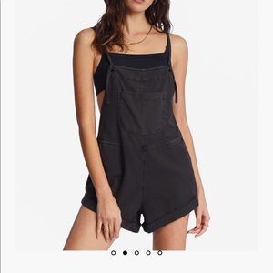Billabong overall/romper